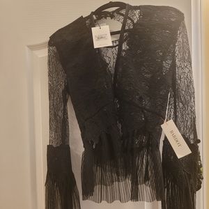 Black Bardot size 6 Francesca lace top never worn
